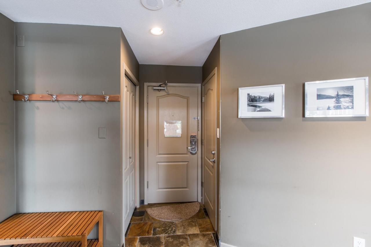 Whistler Blackcomb Vacation Rentals - Village North ภายนอก รูปภาพ