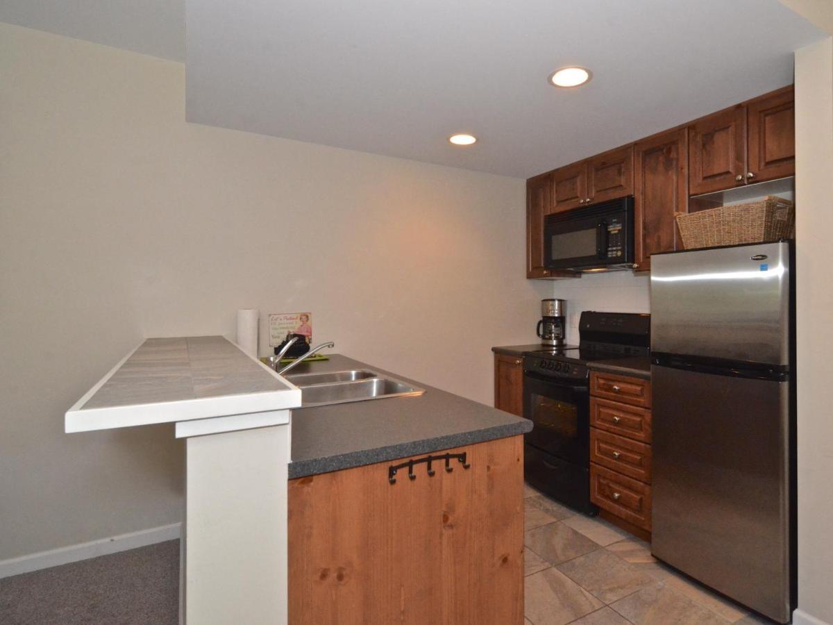 Whistler Blackcomb Vacation Rentals - Village North ภายนอก รูปภาพ
