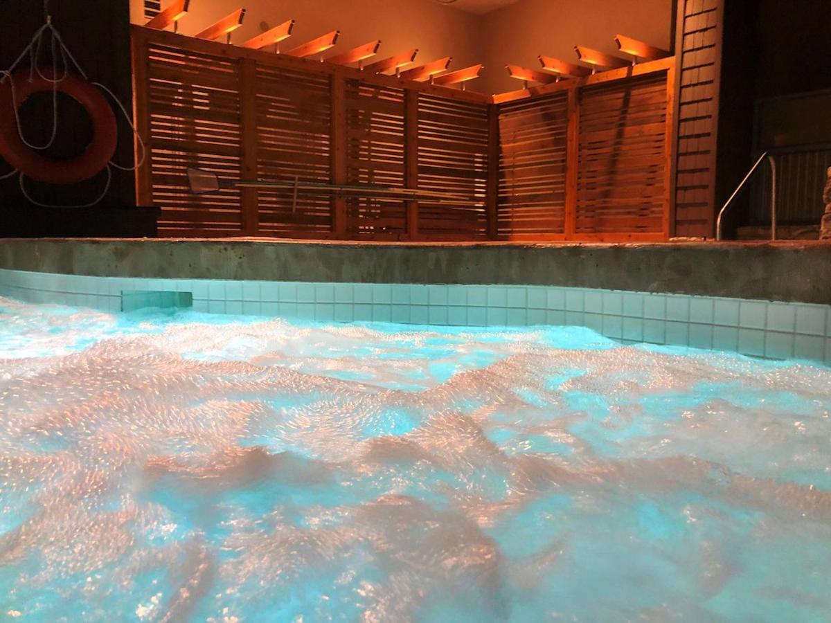 Whistler Blackcomb Vacation Rentals - Village North ภายนอก รูปภาพ