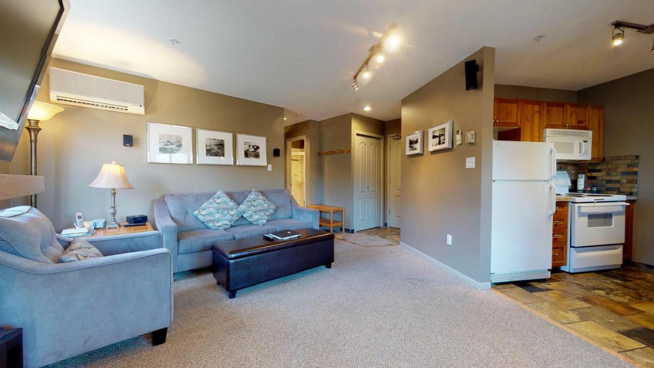 Whistler Blackcomb Vacation Rentals - Village North ภายนอก รูปภาพ