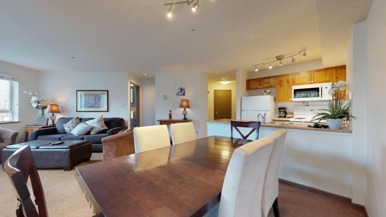 Whistler Blackcomb Vacation Rentals - Village North ภายนอก รูปภาพ